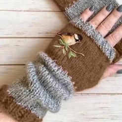 ILOVEDIY Beautyfinding Store Women's Apparels Sky Madrid Embroidery Bird Knitted Gloves