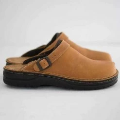 Yolande Shoe Store Saint Morris Leather Closed Toe Sandals Men's Apparels