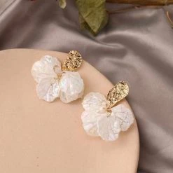IPARAM Official Store White Flower Drop Earrings