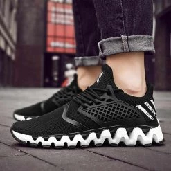 Cindy Footwear Store Men's Apparels True Core Sneakers